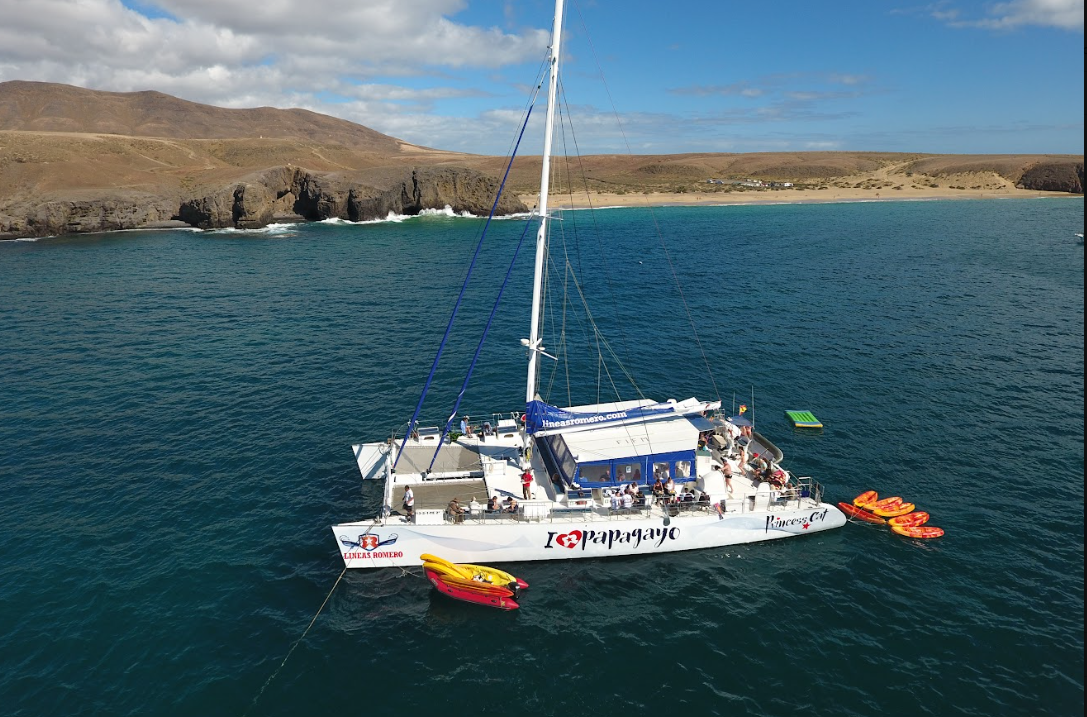 I love Papagayo catamaran